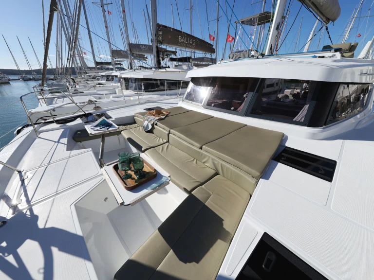 Noleggio Catamarano a Seget Donji – Bali Bali Catspace Voile