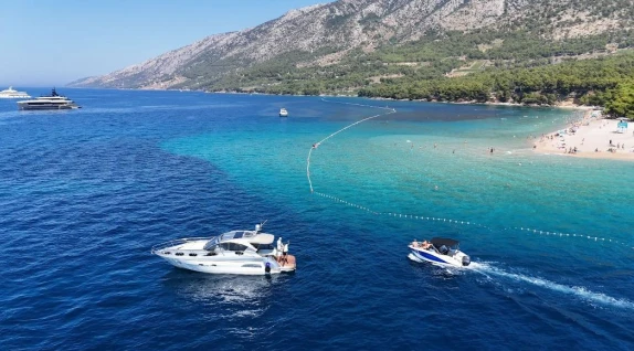 Noleggiare una Grginić Mirakul 40 a Spalato