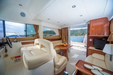 Noleggiare una Jeanneau Prestige 36 a Spalato