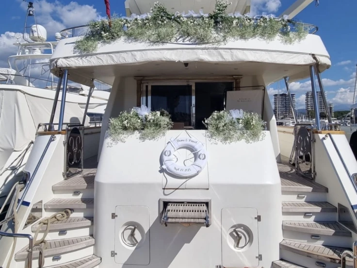 Noleggio barche Porto di Salerno economico falcon 80