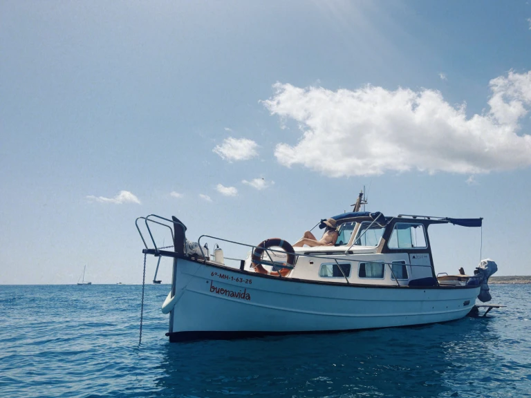 Noleggiare una Llaut Llevant 40 a Mahon Port