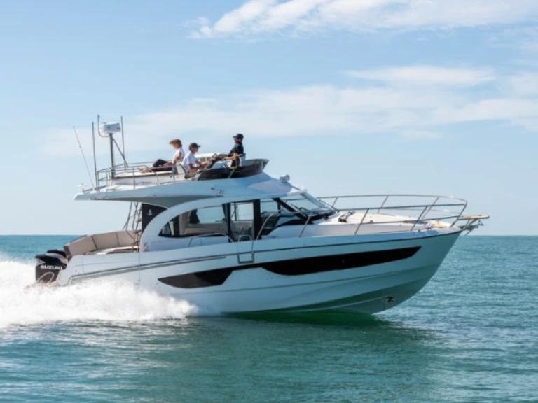 Noleggiare una Bénéteau Antares 11 FLY a Saint-Mandrier-sur-Mer