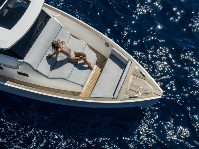 Noleggio Barca a motore Yacht con patente nautica