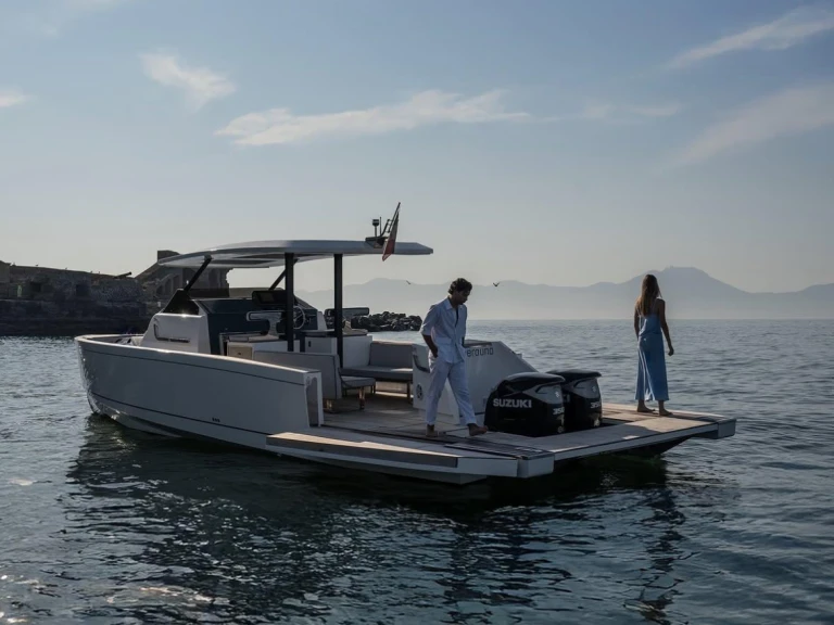 Noleggio Barca a motore con o senza skipper Yacht a Sorrento