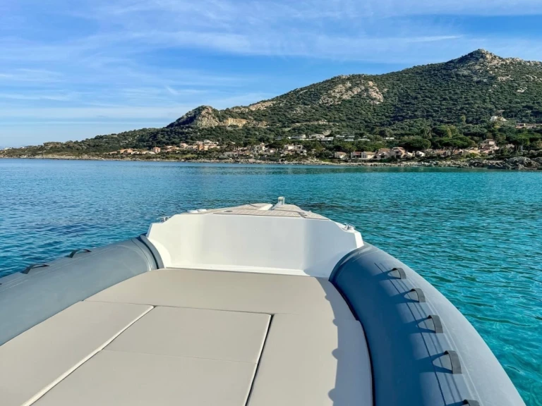 Noleggio barche Capelli Tempest 900 Luxe a Marine de Sant'Ambrogio su Samboat