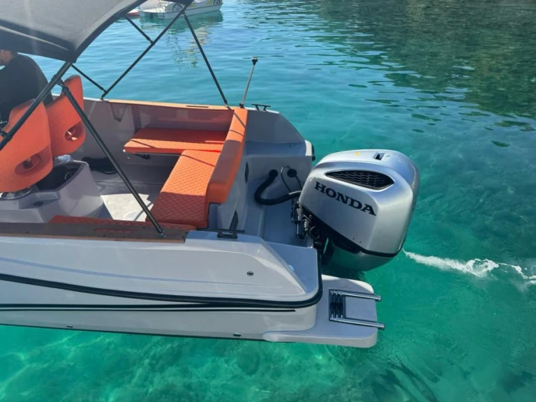 Noleggio a Macarsca – Jeanneau 755 su SamBoat