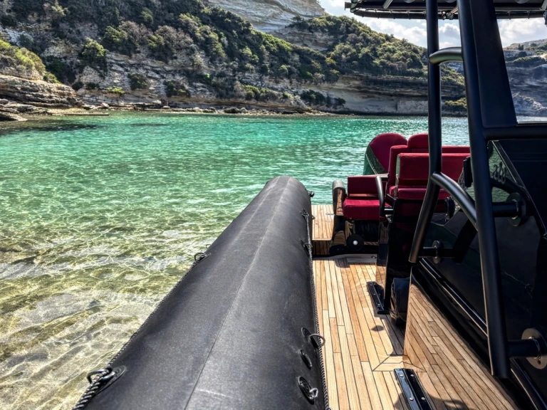 Noleggio a Portisco – Sea Water Sea Water Phantom 300 su SamBoat