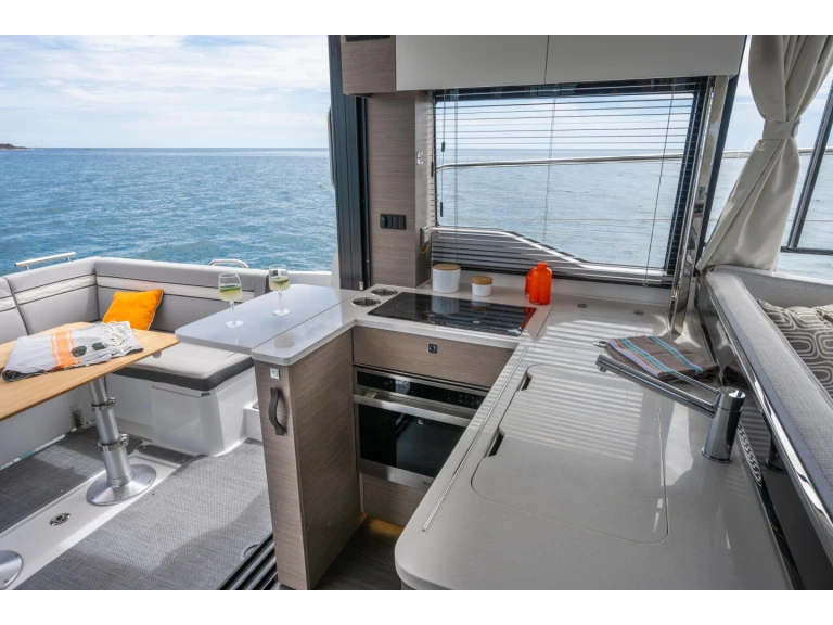 Jeanneau Merry Fisher 1295 da affittare a  Trogir