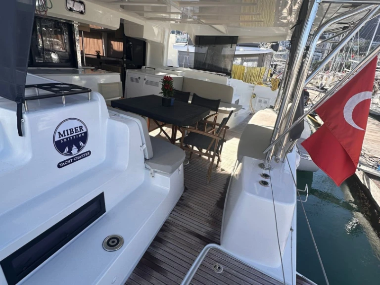 Noleggio barche Lagoon Lagoon 46 a Fethiye su Samboat