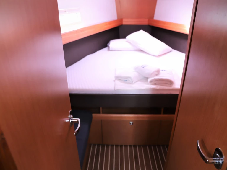 Bavaria Cruiser 41 da affittare a  Fethiye