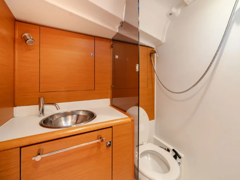 Noleggio barche Jeanneau Sun Odyssey 439 a Limassol su Samboat