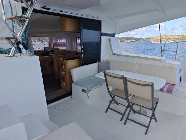 Catamarano a noleggio a Marigot al miglior prezzo