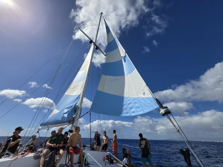 Noleggio barche San Juan formerly Clark Custom a Waikīkī su Samboat