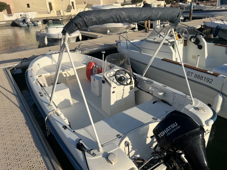 Barca a motore a noleggio a Le Barcarès al miglior prezzo