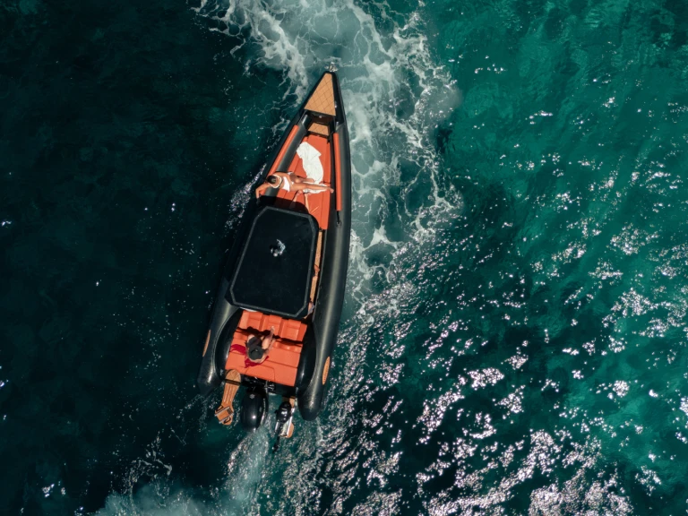 Noleggiare una  Motorboat a Gouviá