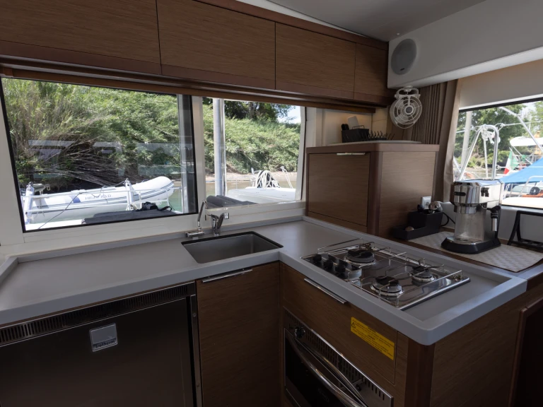 Catamarano a noleggio a Bocca di Magra al miglior prezzo