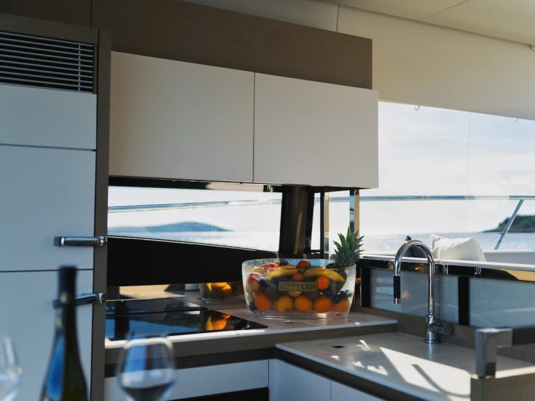 Noleggiare una Jeanneau Prestige 520 S a Marina Lav