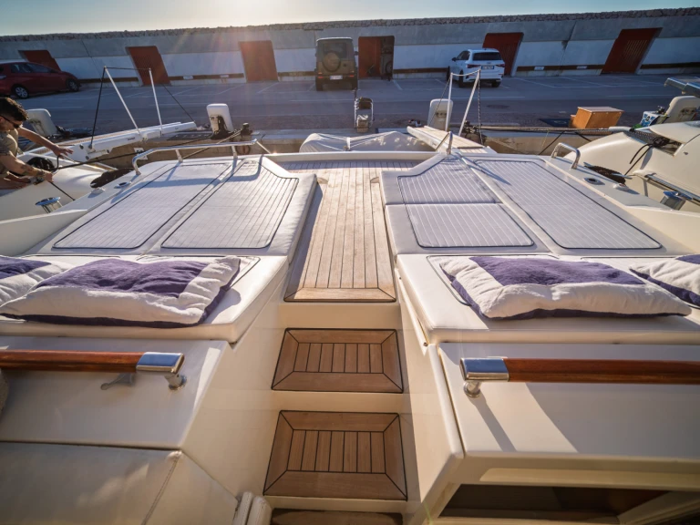 Noleggio Yacht di lusso a Punta Ala – Cantieri-Di-Sarnico SARNICO 65