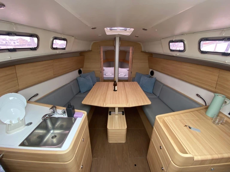 Noleggio a Jezera – Bénéteau First 35 su SamBoat