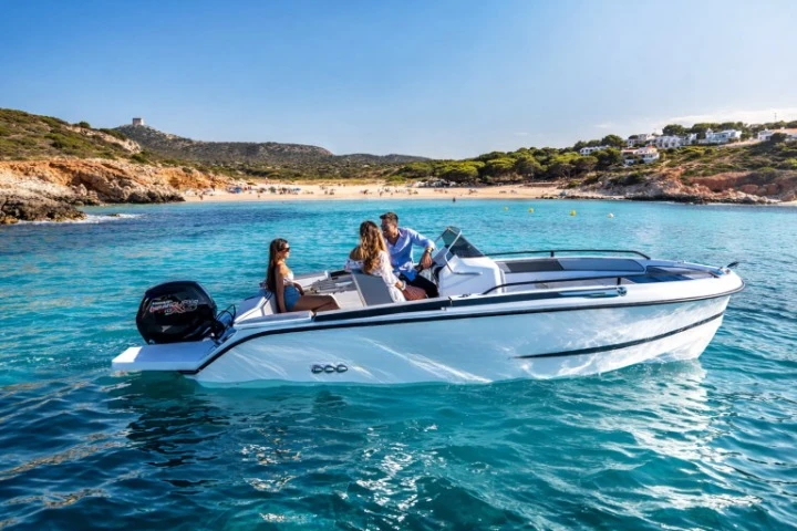 Noleggiare una BMA BMA X199 a Port d'Addaia (Porto)