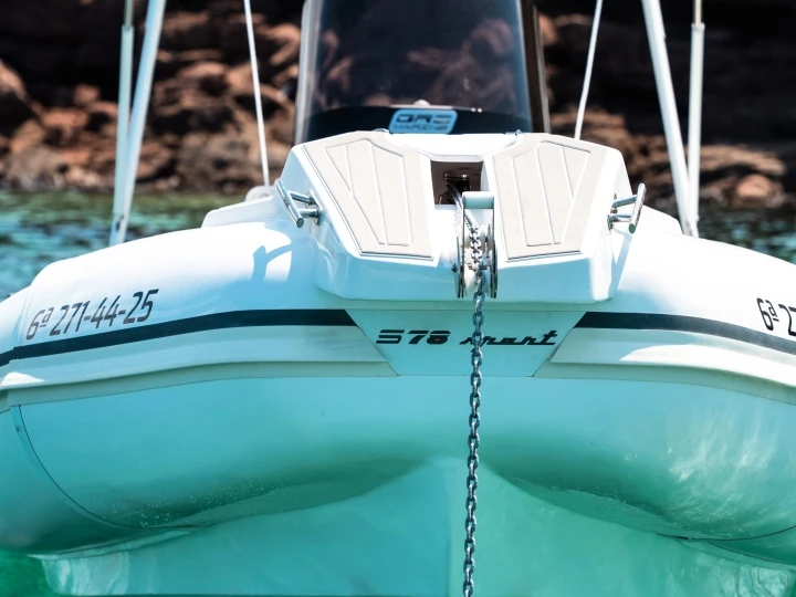 Noleggiare una Oromarine Oromarine S-78 a Fornells