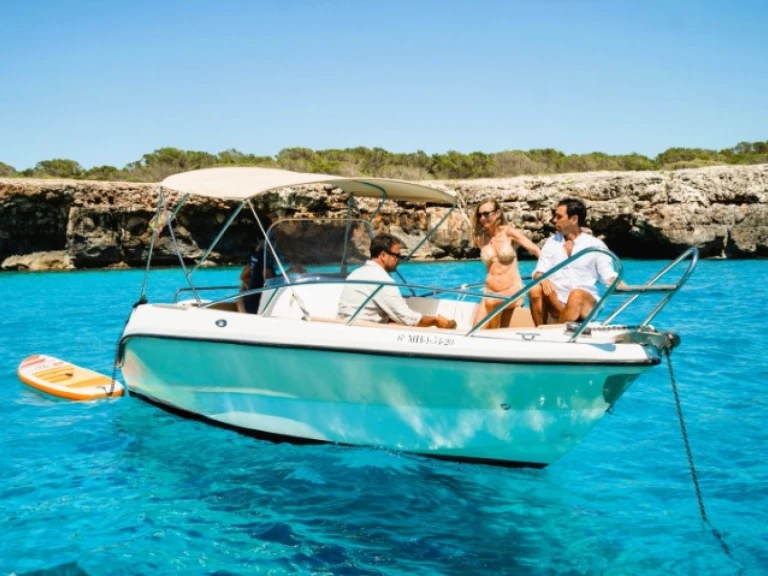 Noleggio a Ciutadella de Menorca – Polyester Yacht Open 605 su SamBoat