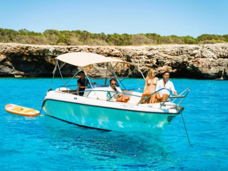 Noleggio Barca a motore a Ciutadella de Menorca – Polyester Yacht Open 605