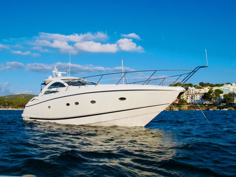 Yacht di lusso a noleggio a Marina de Dénia al miglior prezzo