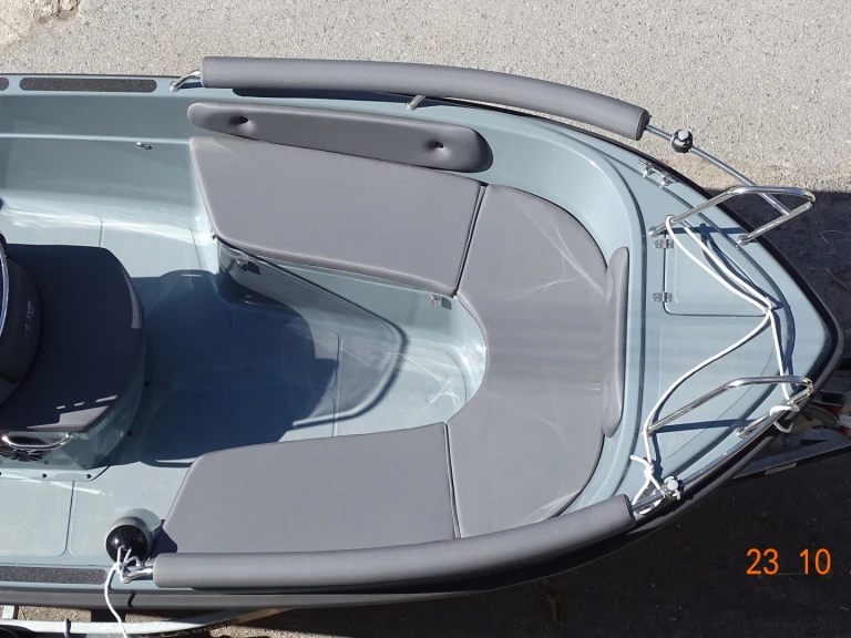 Tysk 450 open da affittare a  Parálio Ástros