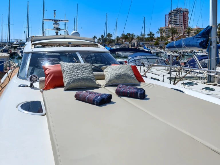 Noleggio a Ibiza Town – Sunseeker Predator 60 su SamBoat