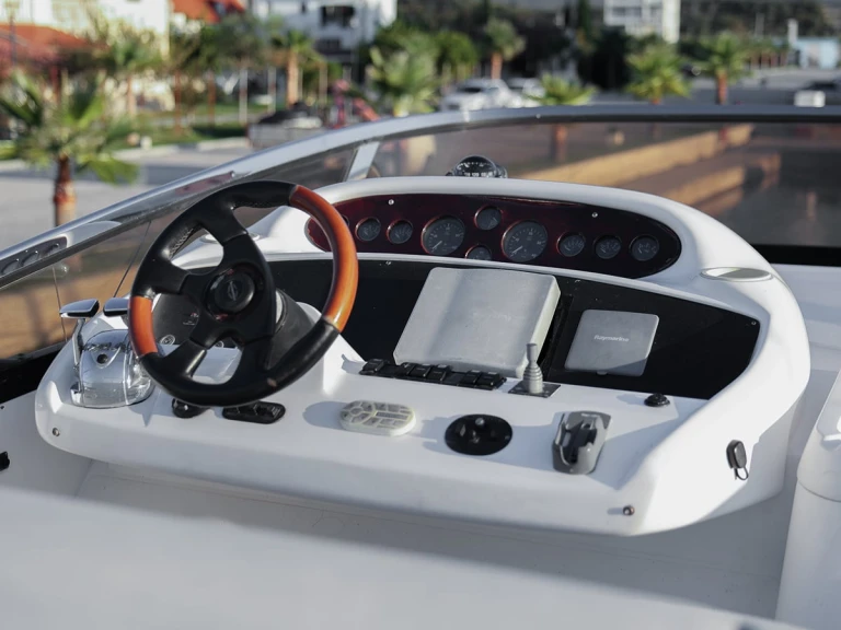 Noleggio Yacht di lusso con o senza skipper Sunseeker a Himarë