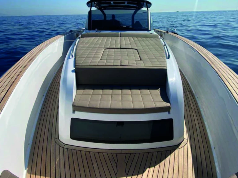 Pardo Yachts Pardo 50 da affittare a  Torre Annunziata