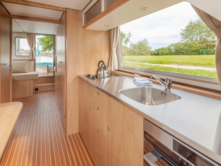 Noleggio Houseboat Pénichette con patente nautica