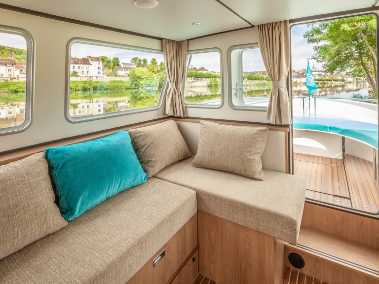 Noleggiare una Pénichette Pénichette 950E a Nieuw-Loosdrecht