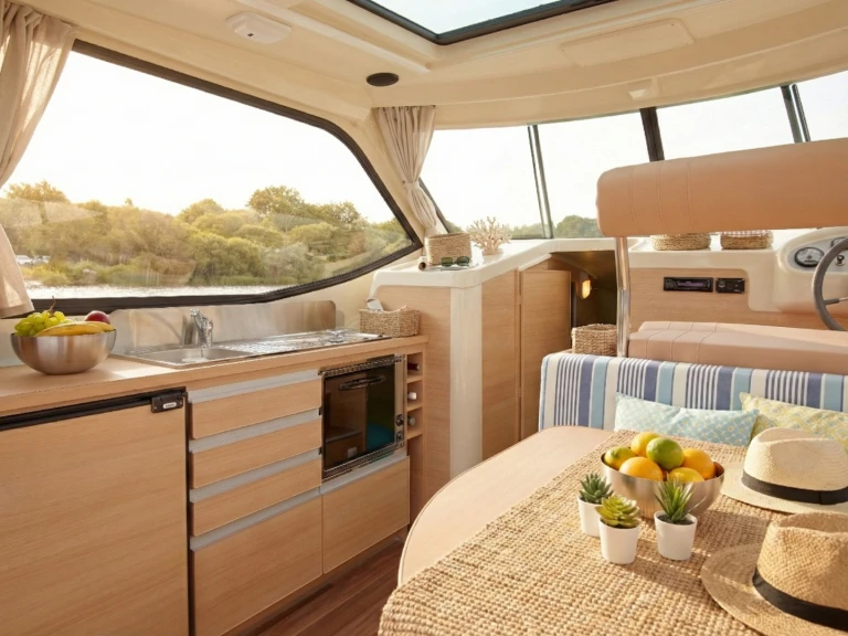 Noleggio a Port-sur-Saône – Nicols Yacht Nicols Sedan Primo su SamBoat