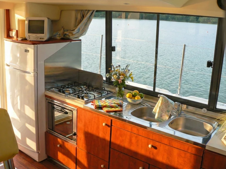 Noleggio a Sireuil – Nicols Yacht Nicols Estivale Quattro B su SamBoat