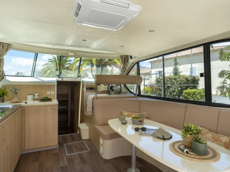 Noleggiare una Nicols Yacht Nicols Estivale Sixto + a Dole