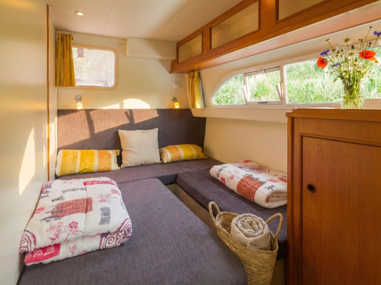 Noleggiare una Pénichette Europa E.600 a Nieuw-Loosdrecht