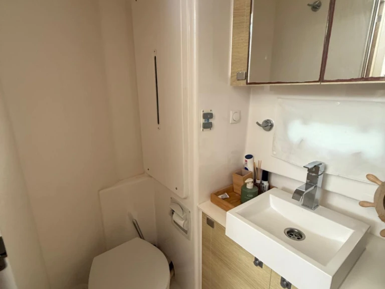 Noleggio Catamarano Bali con patente nautica