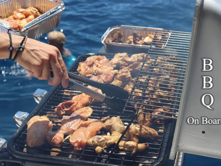 Noleggiare una Nautitech Nautitech 46 Fly a Álimos