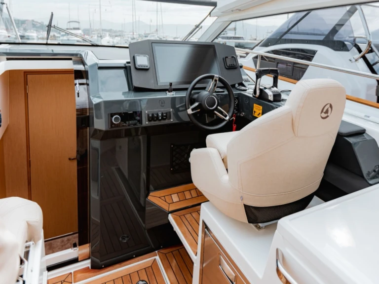 Noleggio barche AUSTIN PARKER PARKER 110 a Porticcio su Samboat