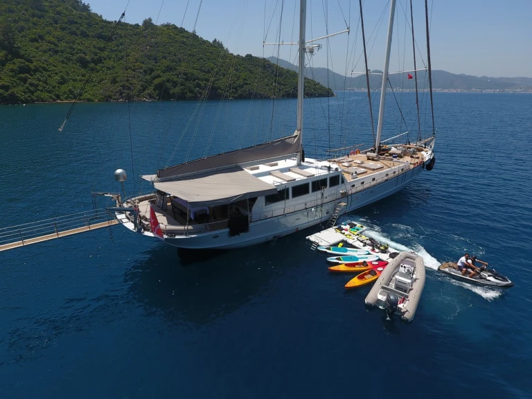 Noleggio Barca a vela Gulet con patente nautica