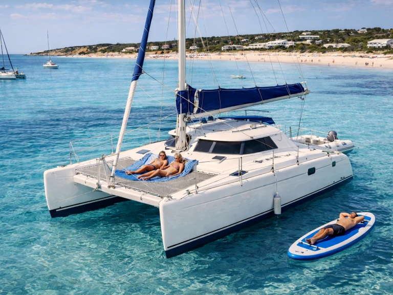 Noleggiare una Fountaine Pajot Tobago 35 a Barbate