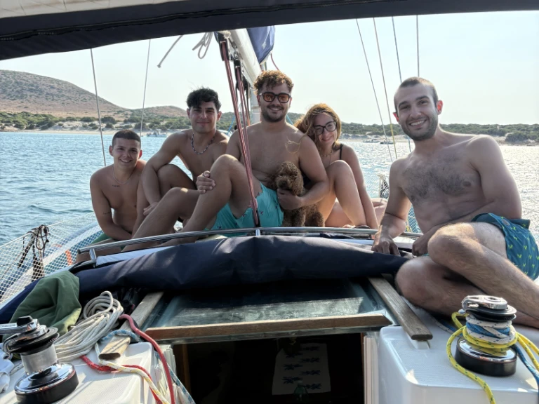 Noleggio Barca a vela Jeanneau con patente nautica