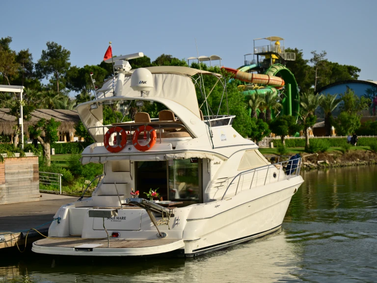 Noleggiare una Sea Ray 400 Sedan Bridge a Antalya (City)