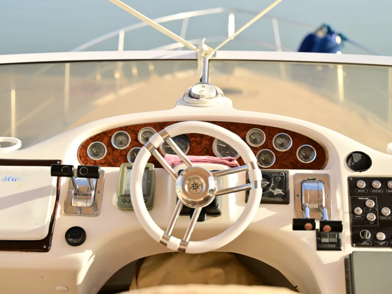 Noleggio barche Antalya (City) economico 400 Sedan Bridge