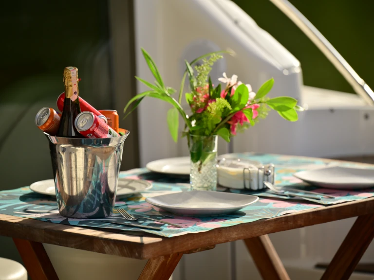 Noleggio barche Sea Ray 400 Sedan Bridge a Antalya (City) su Samboat