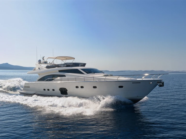 Noleggio barche Ferretti Ferretti 681 a Podstrana su Samboat