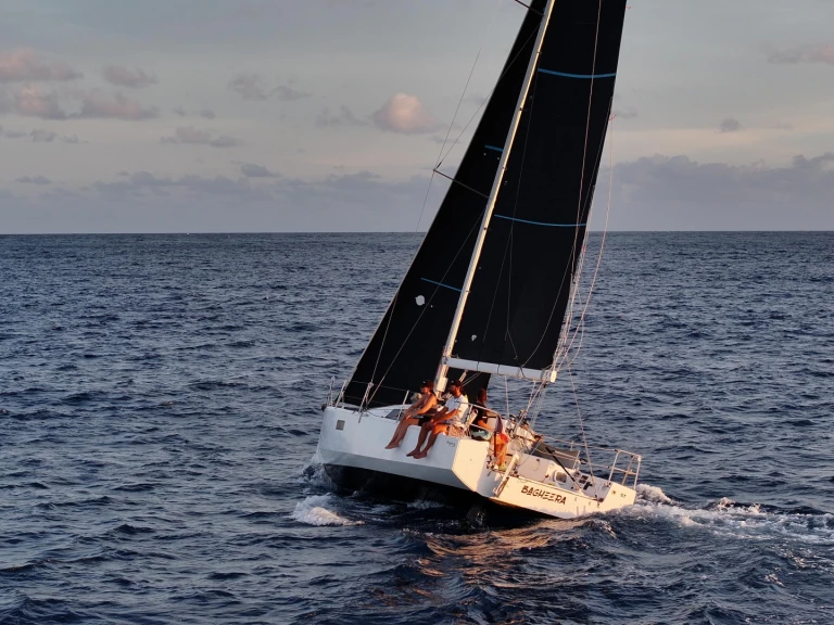 Noleggio Barca a vela con o senza skipper Pogo Structures a Road Harbour