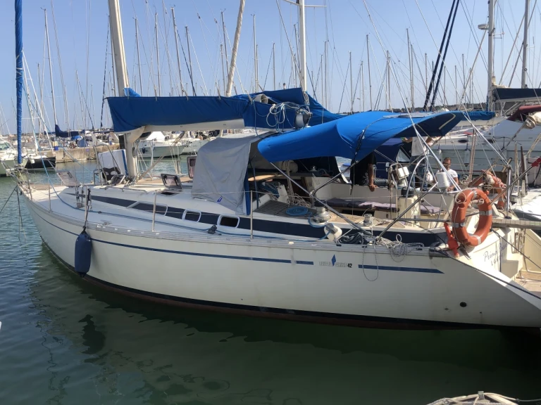 Noleggiare una Bavaria Bavaria 420 Caribic a Nettuno